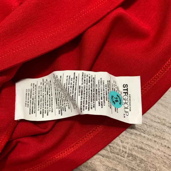 Studio F red top - Picture 7 of 9